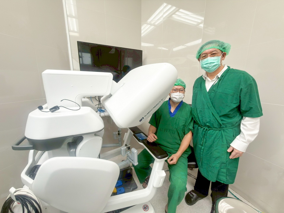 First clinical surgery MedBot Toumai Surgical Robot successfully completed