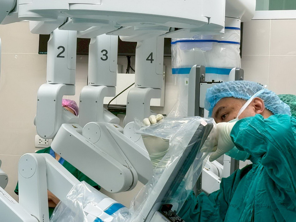 First clinical surgery MedBot Toumai Surgical Robot successfully completed